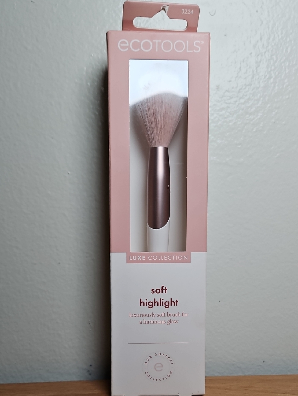 ecoTools  Luxe Collection Soft Highlight Brush
